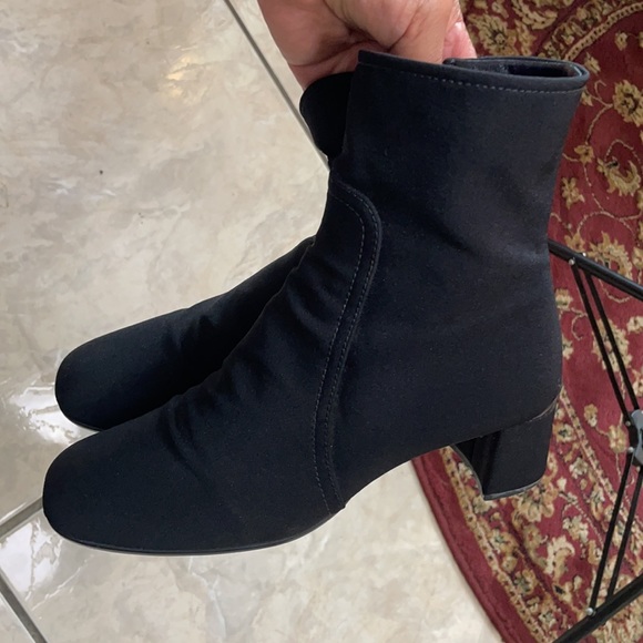 PRADA - Picture 15 of 15